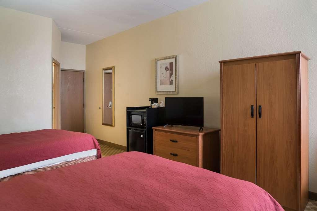 Quality Inn & Suites Saginaw Ruang foto