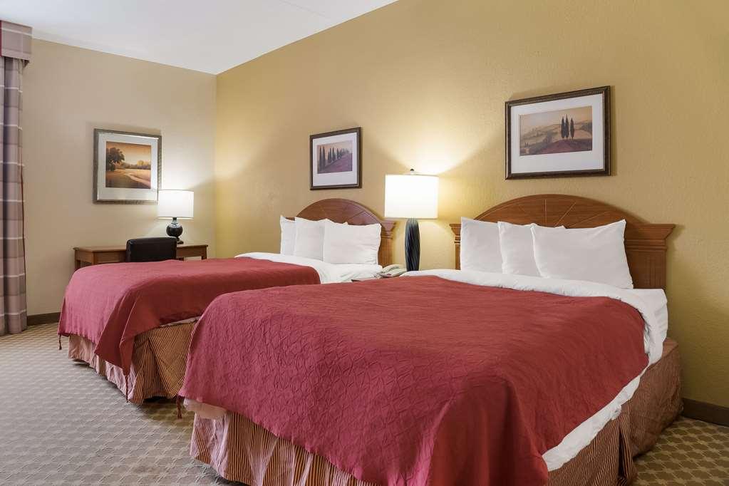 Quality Inn & Suites Saginaw Ruang foto