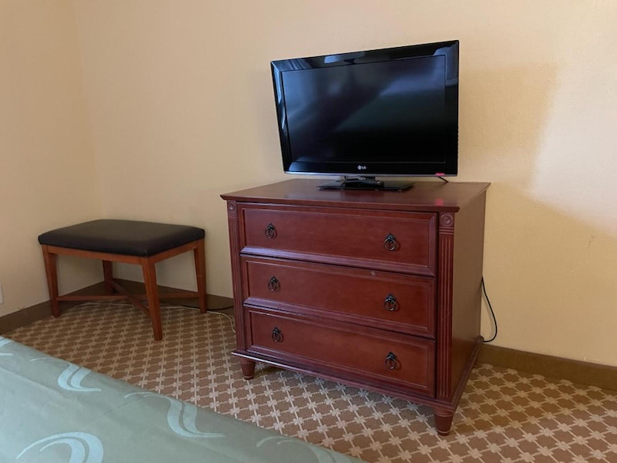 Quality Inn & Suites Saginaw Bagian luar foto