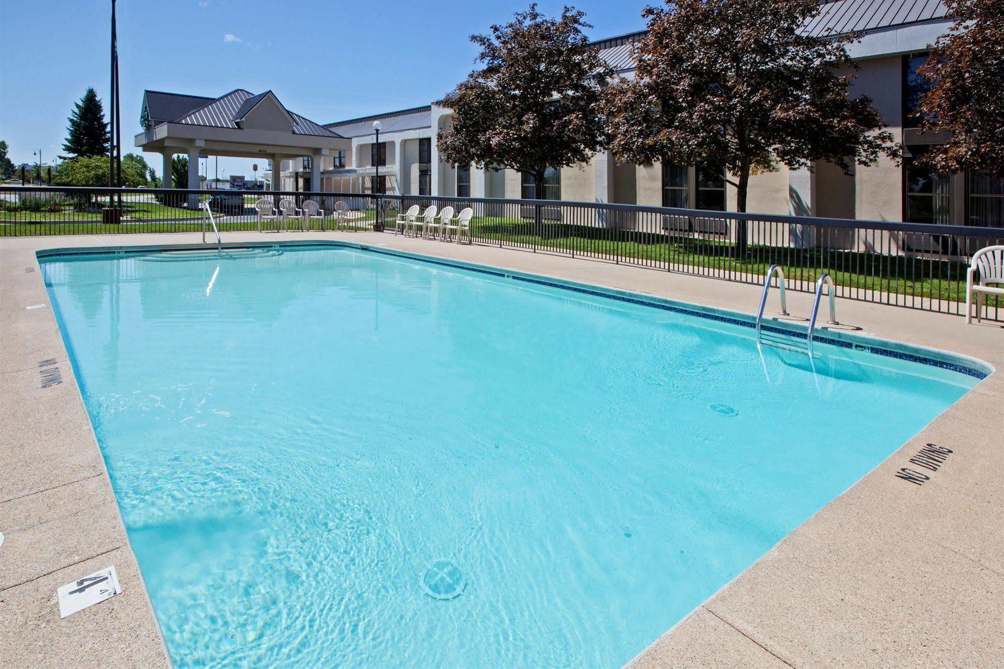 Quality Inn & Suites Saginaw Fasilitas foto
